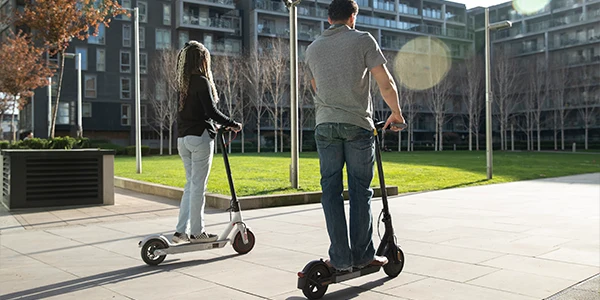 Patinetes eléctricos: Guía para circular en Madrid, Barcelona, Valencia y Sevilla sin que te multen.